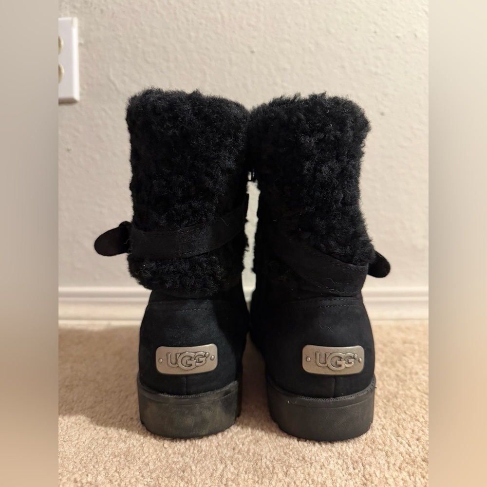 UGG Blayre II Australia Fuzzy Wool Black Winter Boots- Size 8 Women’s - Picture 3 of 5